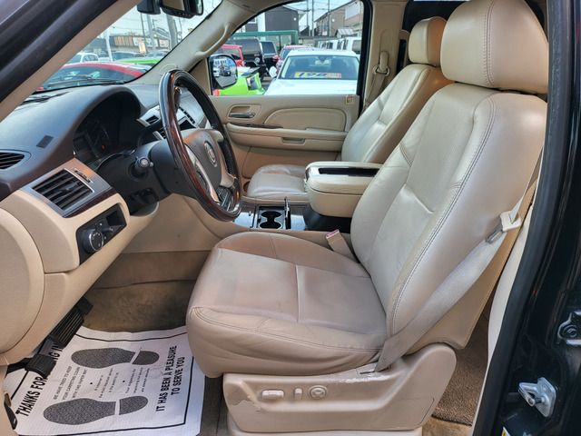 CADILLAC ESCALADE 2010 Image 31