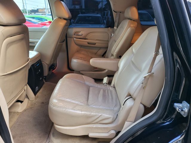 CADILLAC ESCALADE 2010 Image 31