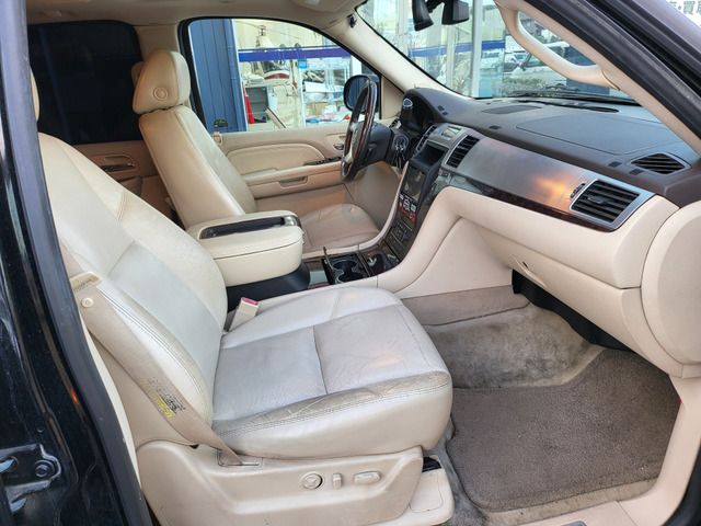 CADILLAC ESCALADE 2010 Image 31
