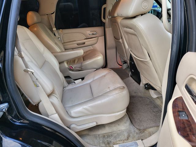 CADILLAC ESCALADE 2010 Image 31