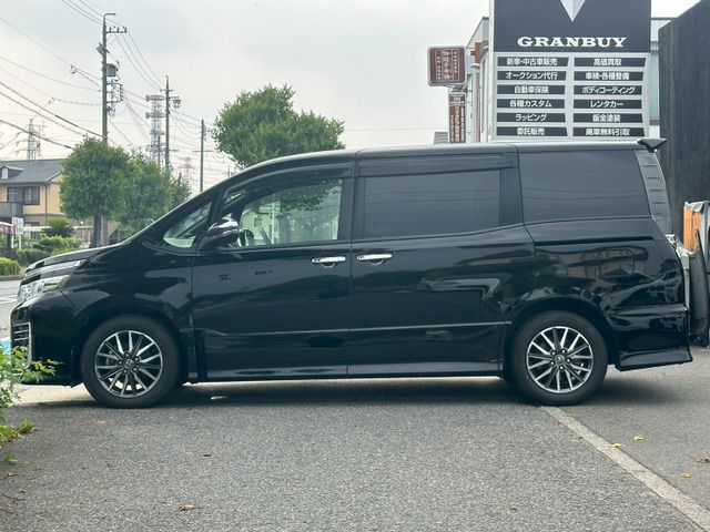 TOYOTA VOXY 2016 Image 31