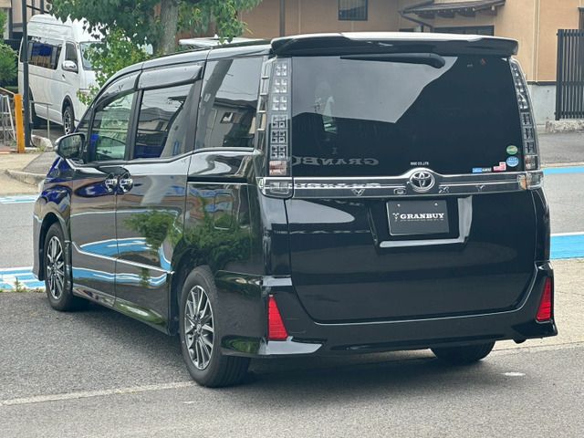 TOYOTA VOXY 2016 Image 31