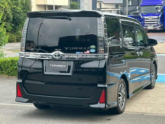 TOYOTA VOXY 2016 Image 31