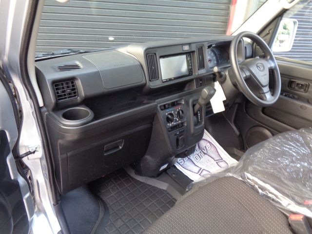 DAIHATSU HIJET DECKVAN 4WD 2020 Image 31