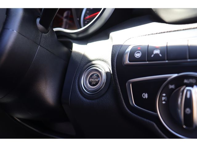 MERCEDES BENZ C CLAS 2019 Image 31