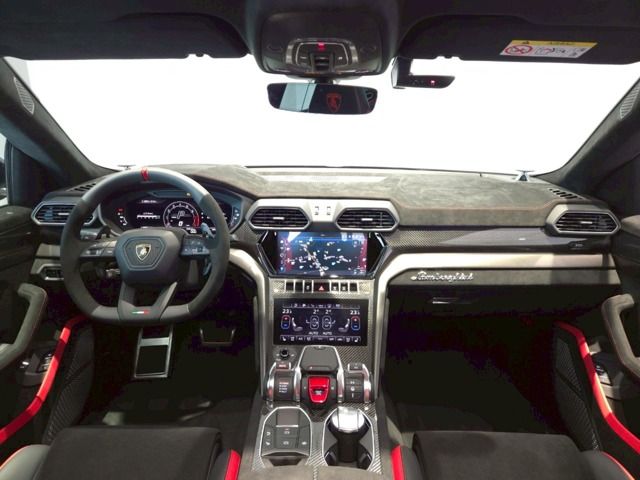 LAMBORGHINI URUS 2025 Image 31