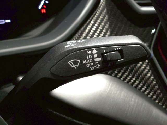 LAMBORGHINI URUS 2025 Image 31