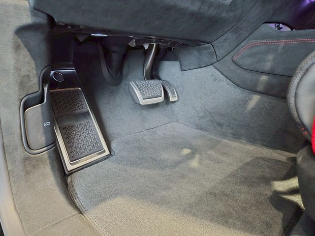 LAMBORGHINI URUS 2025 Image 31