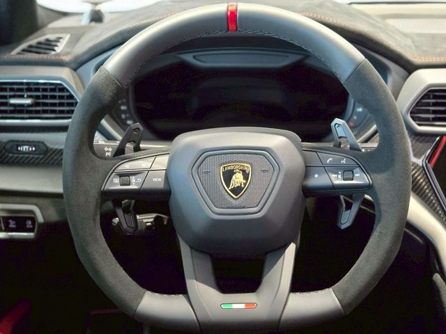 LAMBORGHINI URUS 2025 Image 31