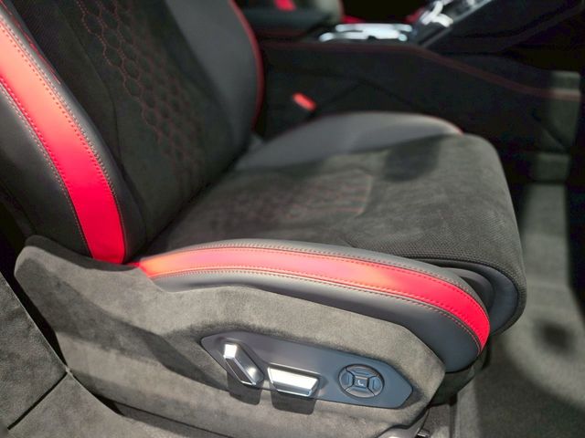 LAMBORGHINI URUS 2025 Image 31