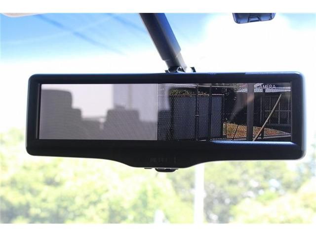 NISSAN ELGRAND 2015 Image 31