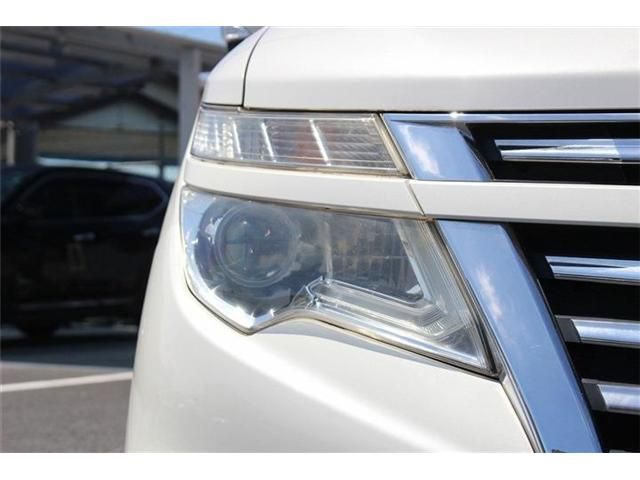 NISSAN ELGRAND 2015 Image 31