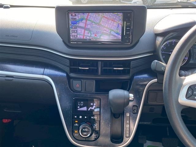 DAIHATSU MOVE CUSTOM 2015 Image 31