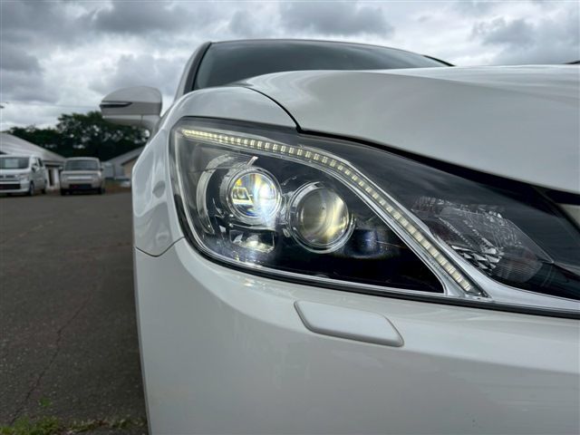 TOYOTA CROWN MAJESTA HYBRID 2015 Image 31