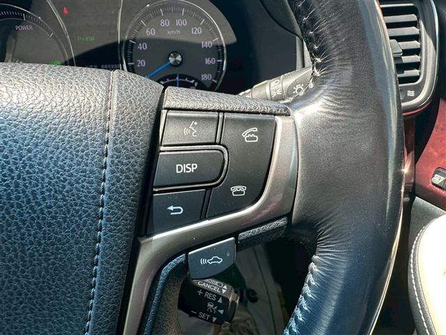 TOYOTA CROWN MAJESTA HYBRID 2015 Image 31