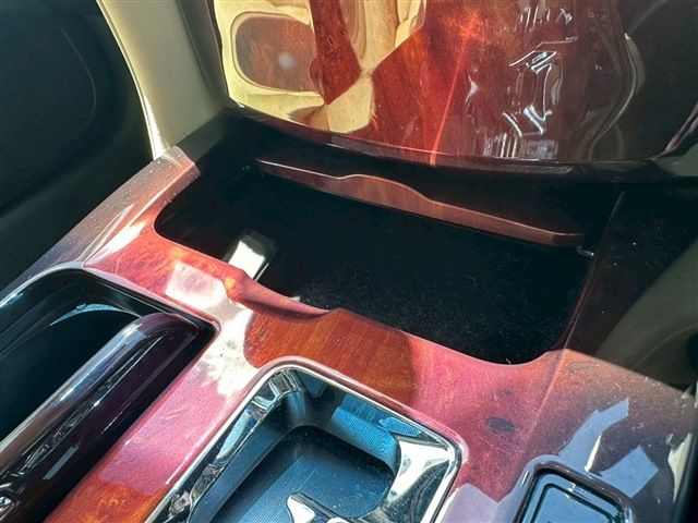 TOYOTA CROWN MAJESTA HYBRID 2015 Image 31