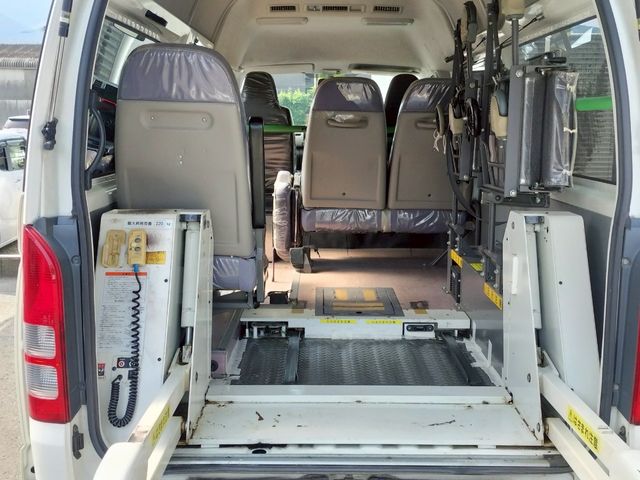 TOYOTA REGIUSACE VAN 2WD 2011 Image 31