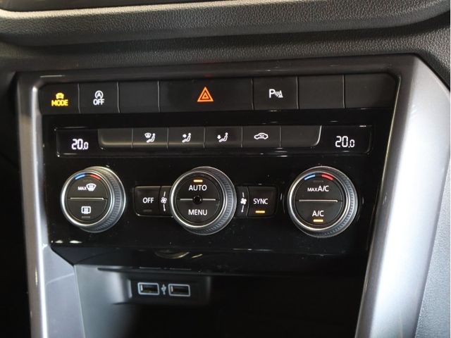 VOLKSWAGEN T-ROC 2020 Image 31