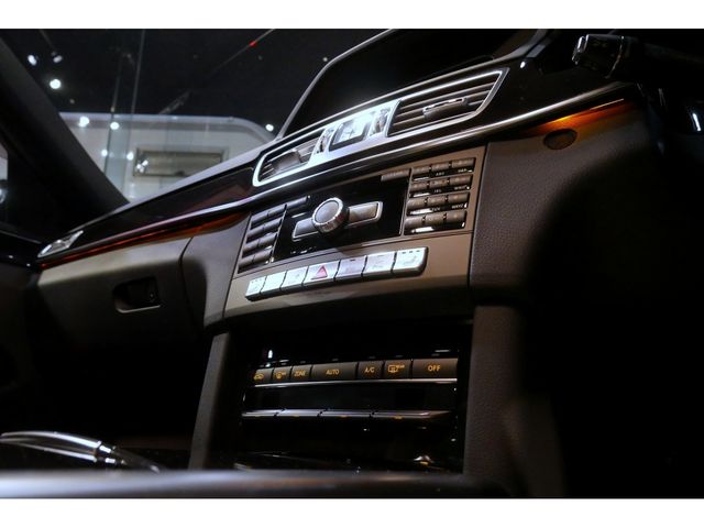 MERCEDES BENZ E CLAS 2014 Image 31