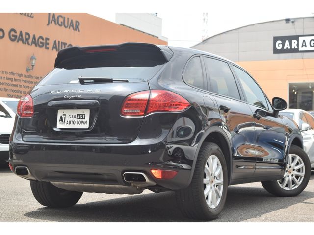 PORSCHE CAYENNE 2014 Image 31