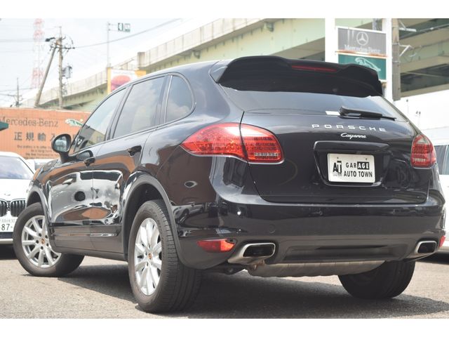 PORSCHE CAYENNE 2014 Image 31