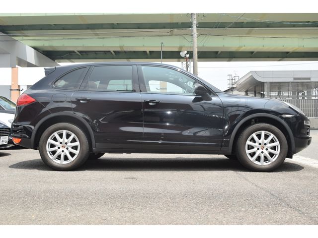 PORSCHE CAYENNE 2014 Image 31