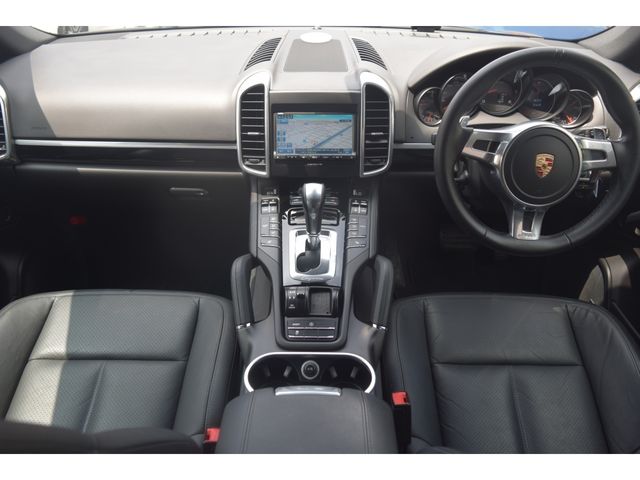 PORSCHE CAYENNE 2014 Image 31
