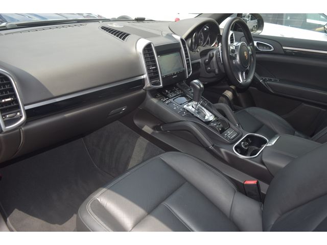 PORSCHE CAYENNE 2014 Image 31