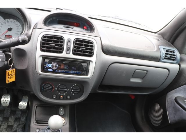 RENAULT LUTECIA 2001 Image 31