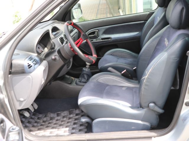 RENAULT LUTECIA 2001 Image 31