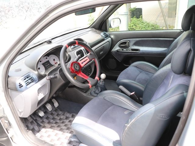 RENAULT LUTECIA 2001 Image 31