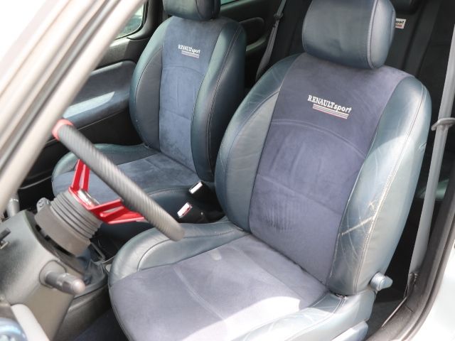 RENAULT LUTECIA 2001 Image 31