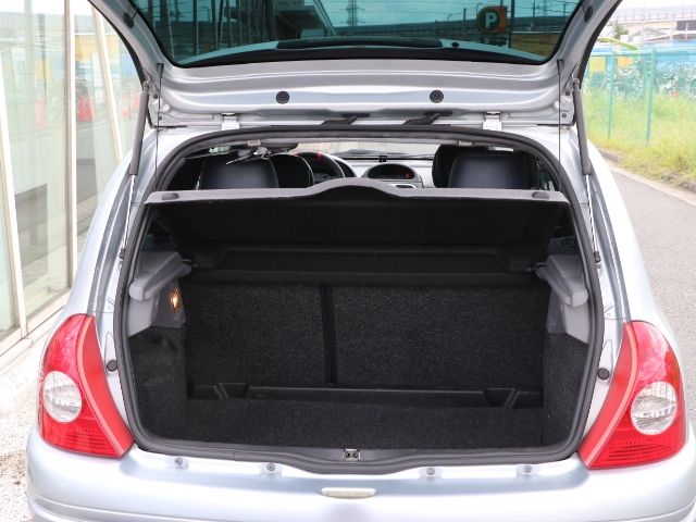 RENAULT LUTECIA 2001 Image 31