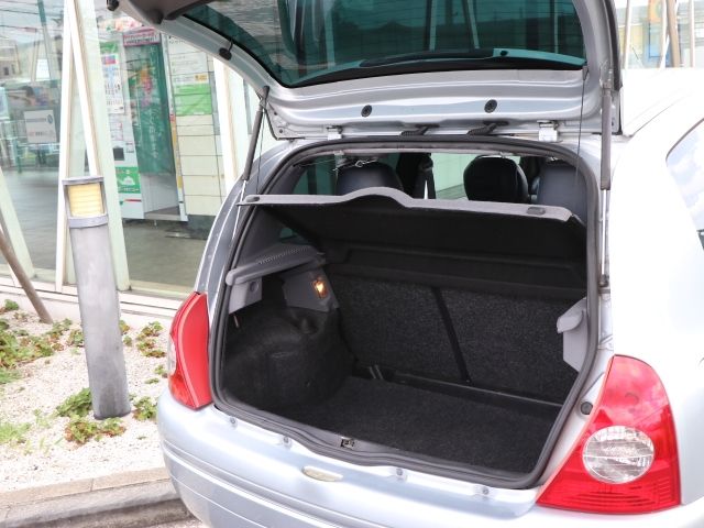 RENAULT LUTECIA 2001 Image 31