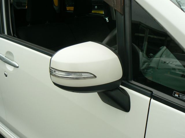 DAIHATSU MOVE CUSTOM 2011 Image 31