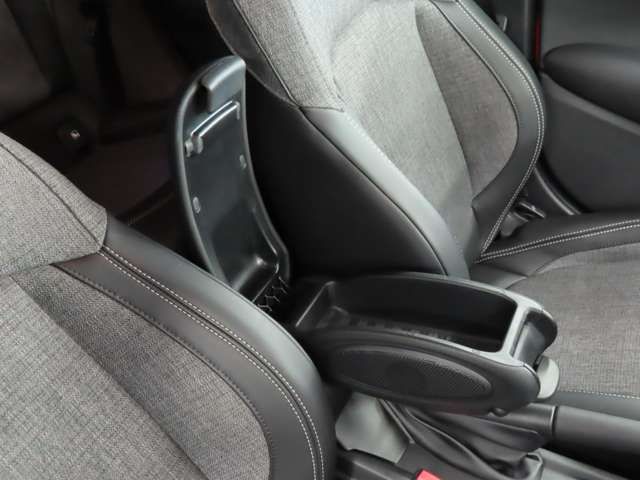 BMW MINI COOPER D 5DOOR 2021 Image 31