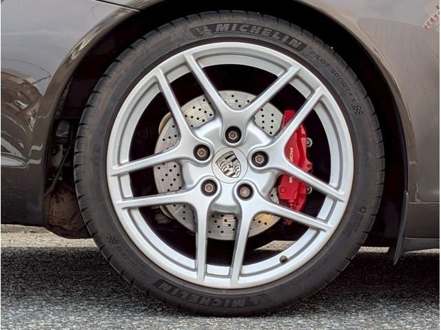 PORSCHE 911 2009 Image 31