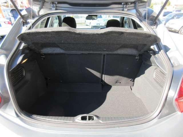 PEUGEOT 208 2017 Image 31