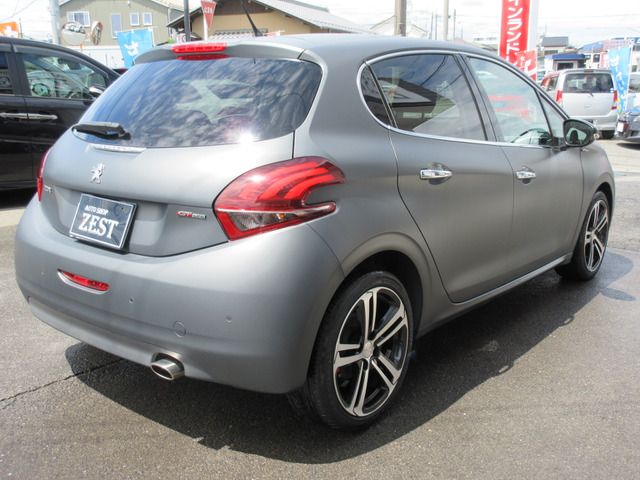 PEUGEOT 208 2017 Image 31