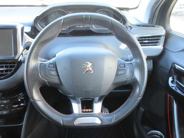 PEUGEOT 208 2017 Image 31