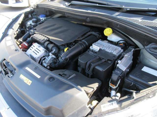 PEUGEOT 208 2017 Image 31