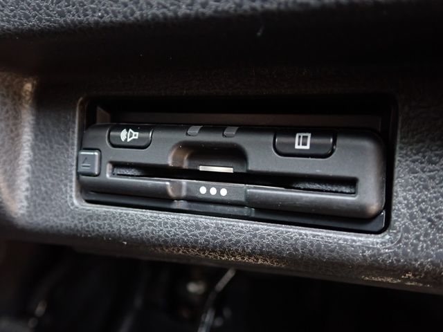 NISSAN LEAF 2020 Image 31