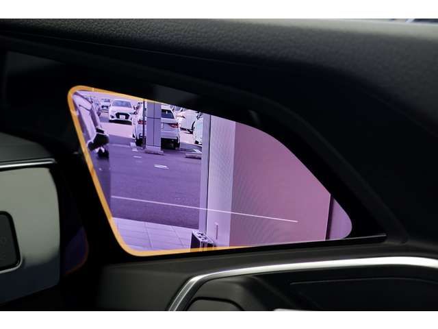 AUDI E-TRON 2022 Image 31