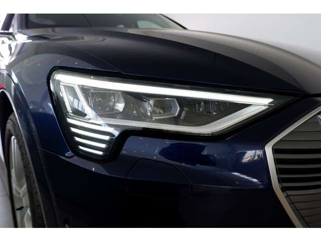 AUDI E-TRON 2022 Image 31