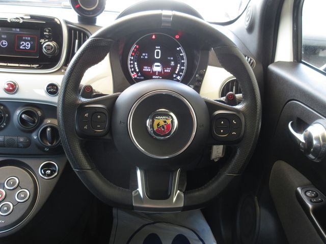FIAT ABARTH 595 2018 Image 31