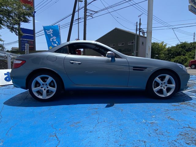 MERCEDES BENZ SLK CL 2012 Image 31