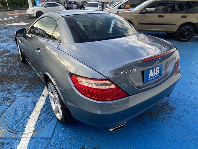 MERCEDES BENZ SLK CL 2012 Image 31