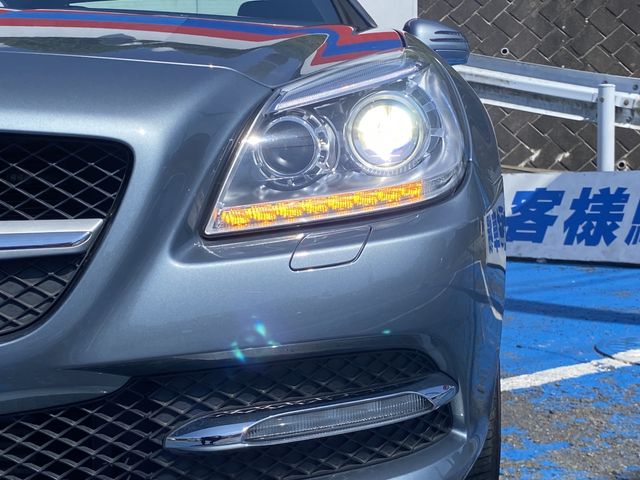 MERCEDES BENZ SLK CL 2012 Image 31