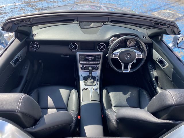 MERCEDES BENZ SLK CL 2012 Image 31