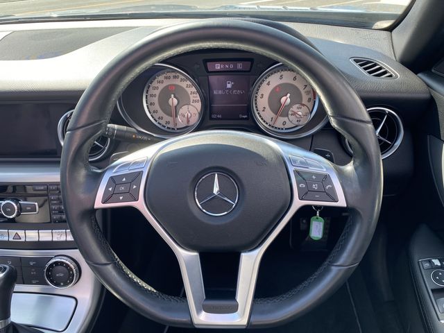 MERCEDES BENZ SLK CL 2012 Image 31
